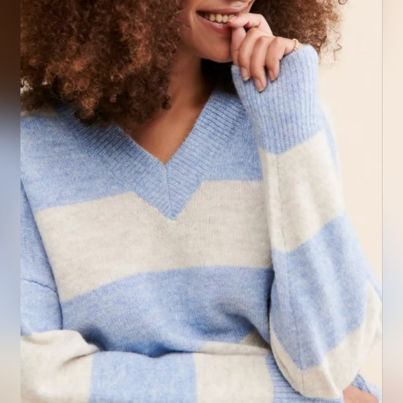 RD Style UO Womens Striped V-Neck Pullover Sweater Blue & White LARGE - Picture 1 of 8